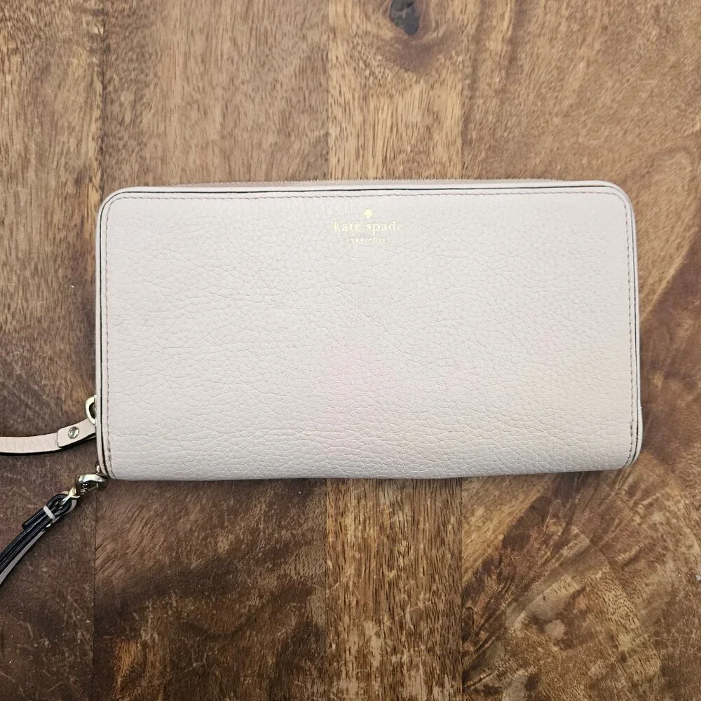 Kate Spade Clutch Women Light Pink 3/4 Zip Around Wallet/Wristlet Leather